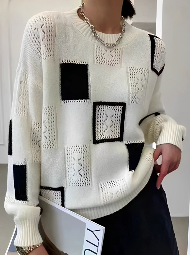 Maglione donna Carlotta con scollo tondo e taglio moderno, ideale per outfit casual e raffinati autunno-inverno