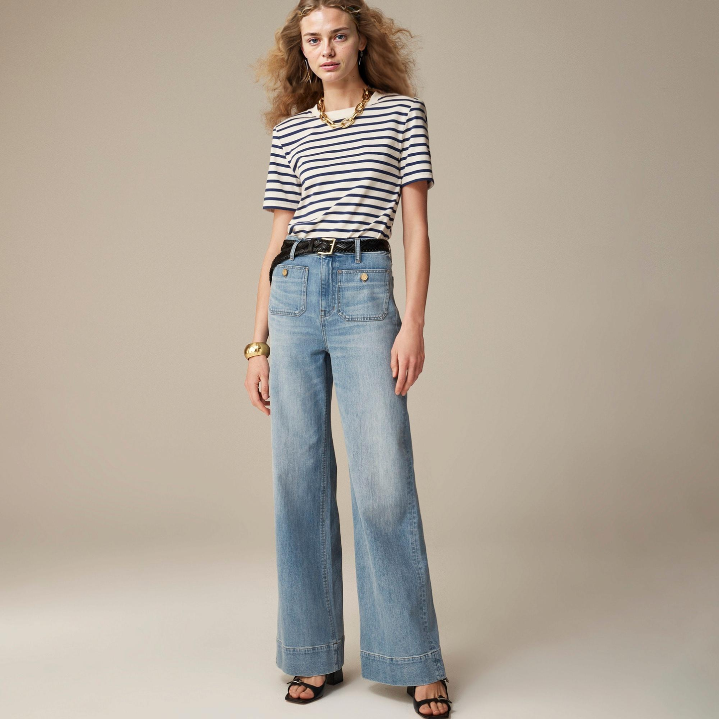 Jeans donna Sabrina larghi con vita alta e bottoni decorativi stile Blu marinaa, in denim morbido e confortevole