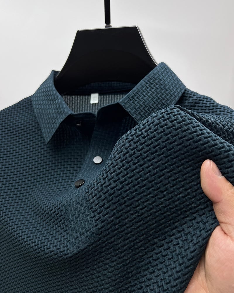 Uomo che indossa Everto, t-shirt leggera versatile