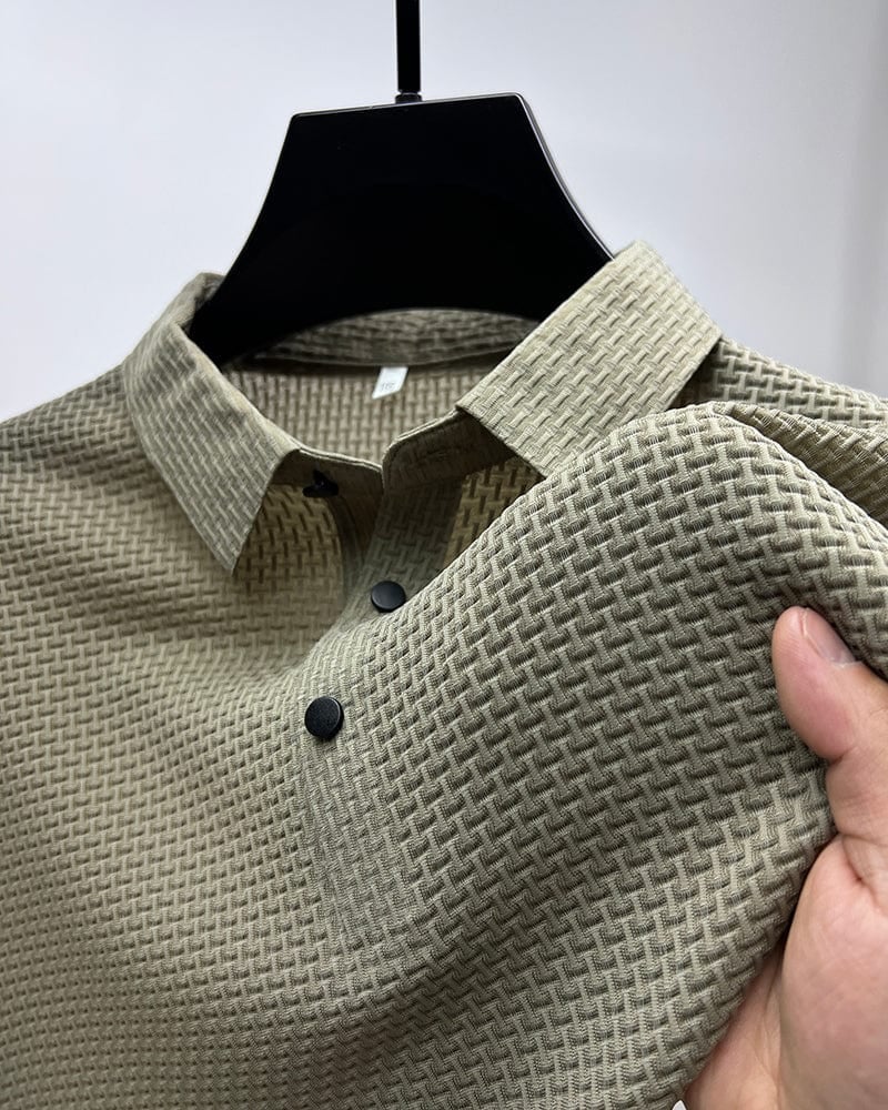 Uomo che indossa Everto, t-shirt leggera versatile