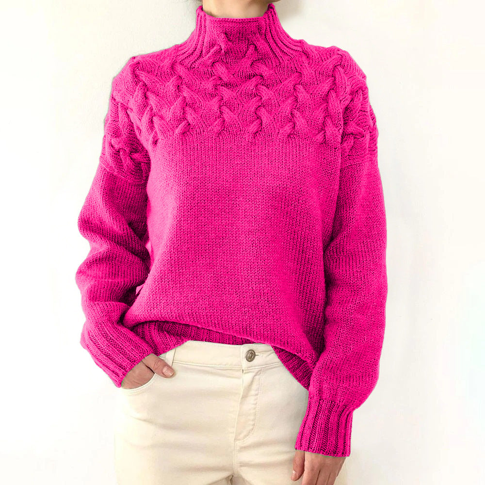 Maglione donna Noelia a collo alto con motivo lavorato e incrocio elegante, perfetto per look invernali moderni e raffinati