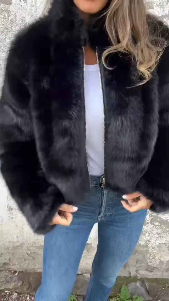 Caia | Giacca donna in ecopelle con collo alto