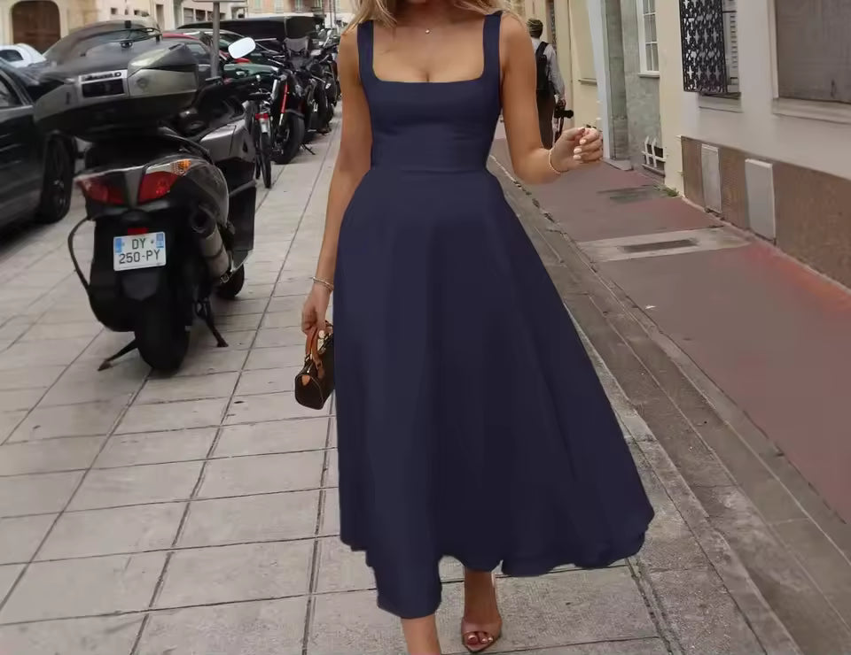 Abito midi donna Bianca con scollo quadrato e vita alta