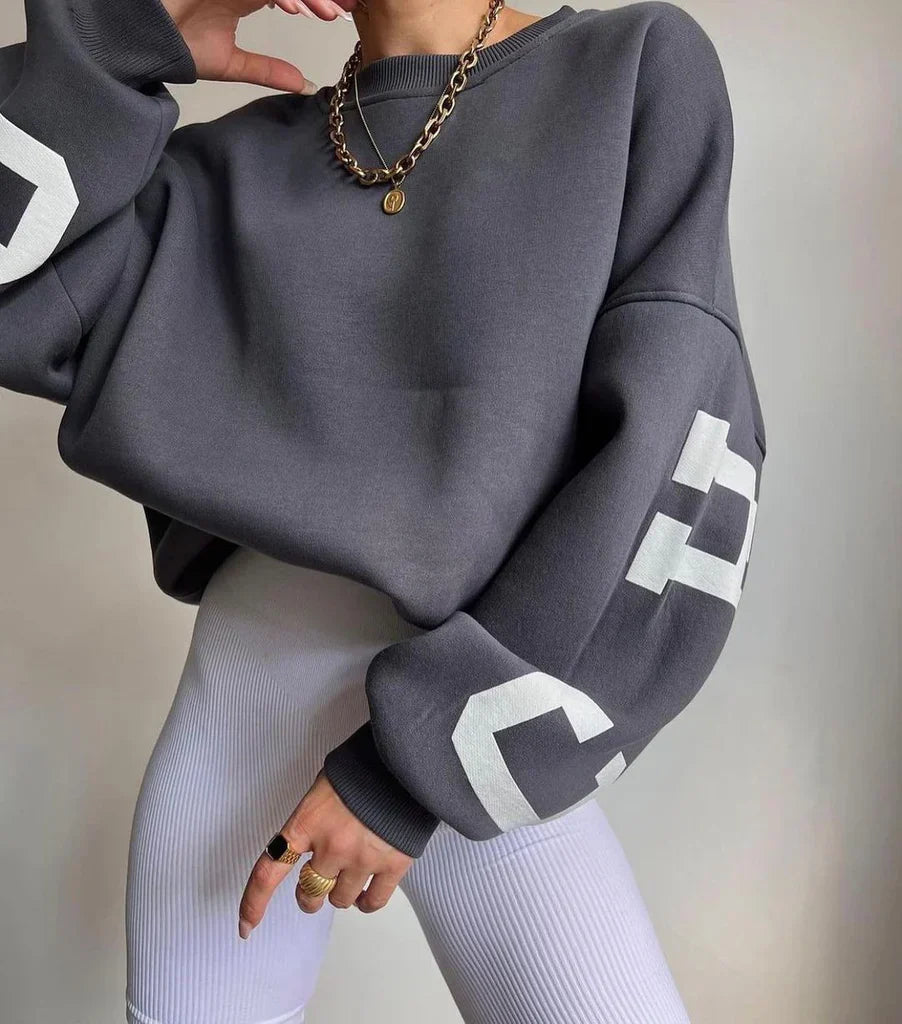 Jania Sweatshirt Chicago with bold urban graphics