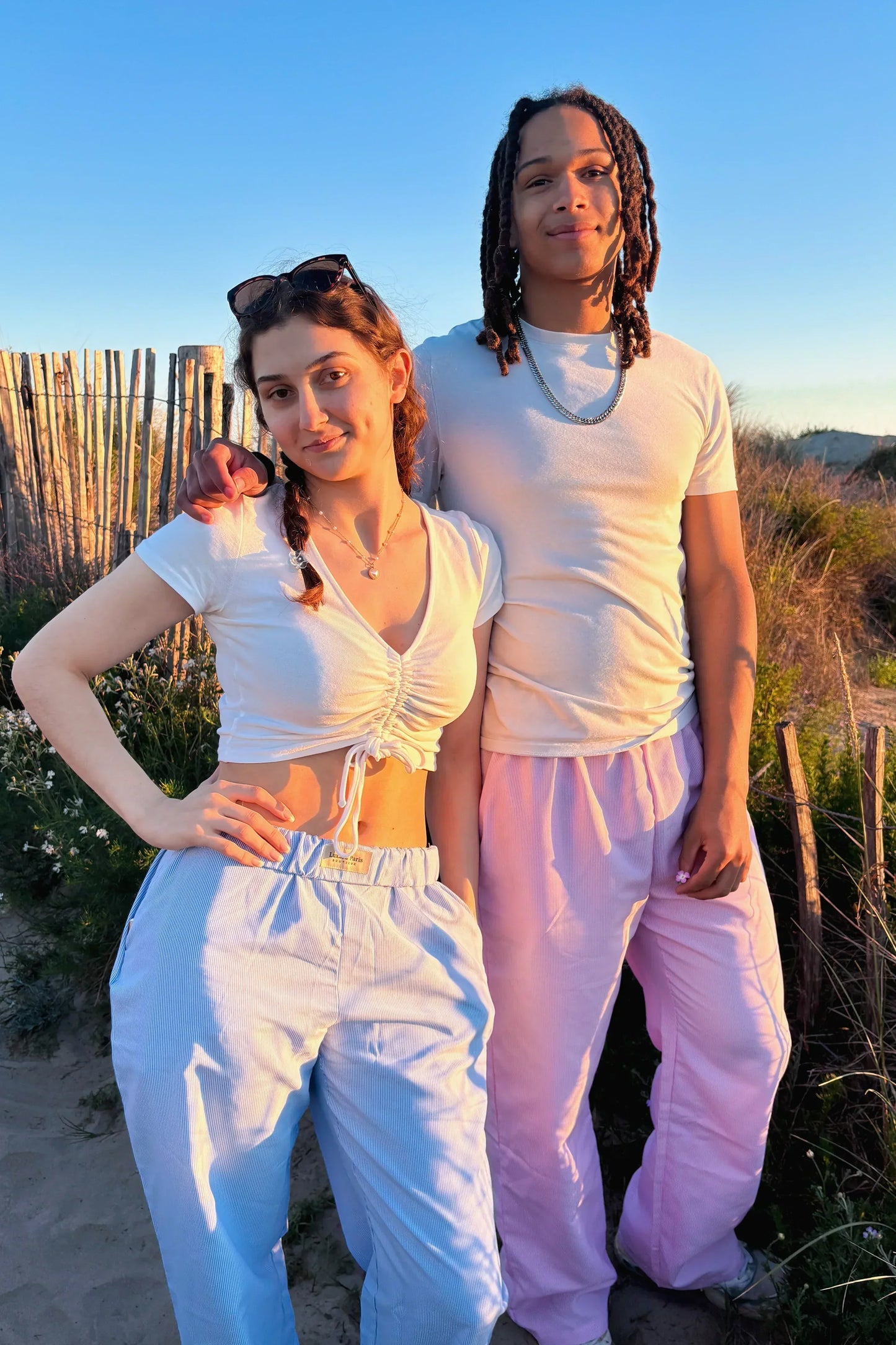 Pantaloni da donna Valeria con taglio fluido e vita sagomata