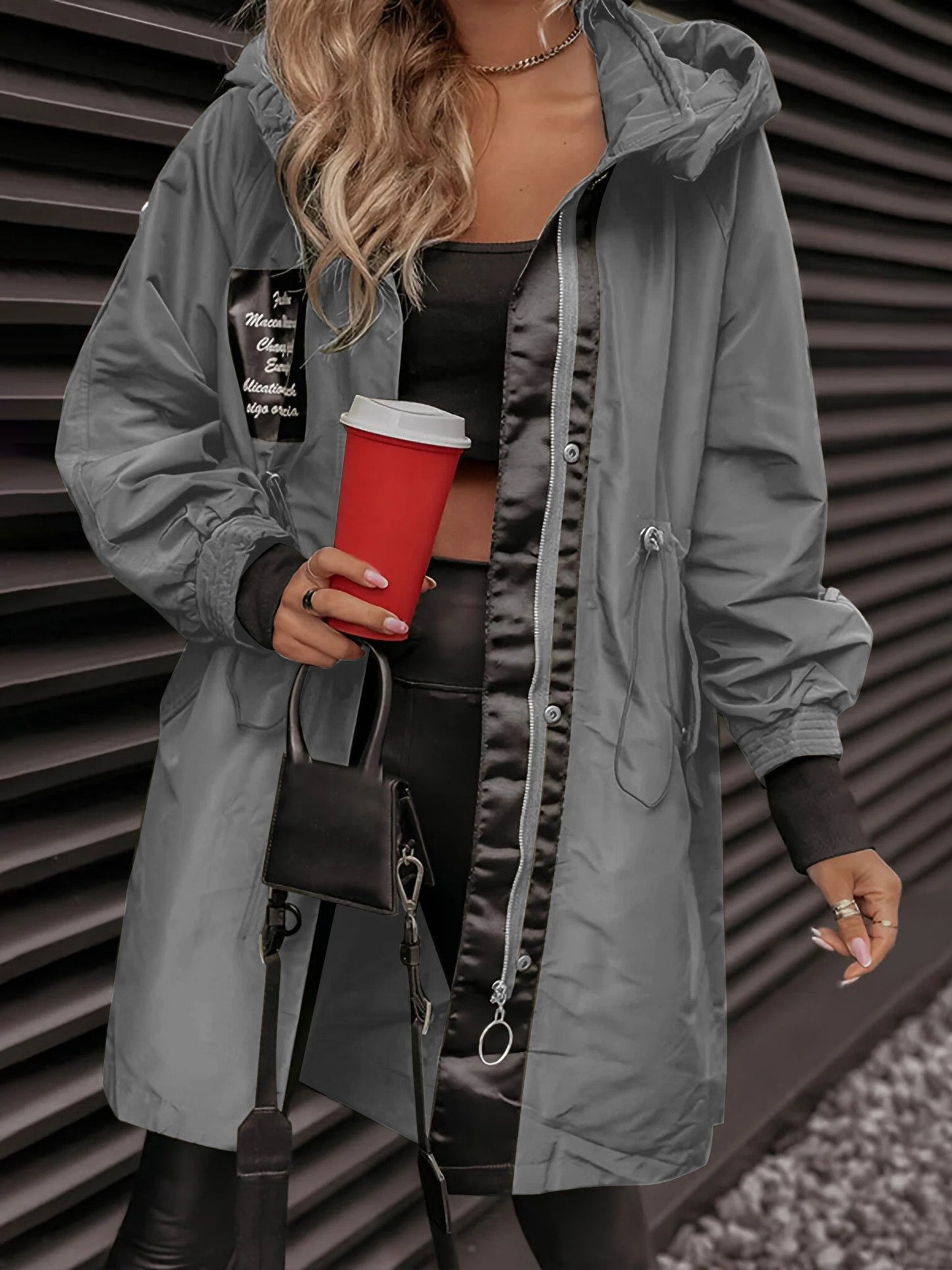 Giacca Evelina con cappuccio donna e maniche lunghe
