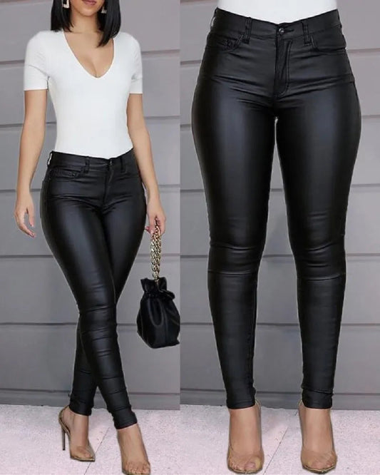 Pantaloni in ecopelle da donna Annalisa con vita alta e taglio moderno