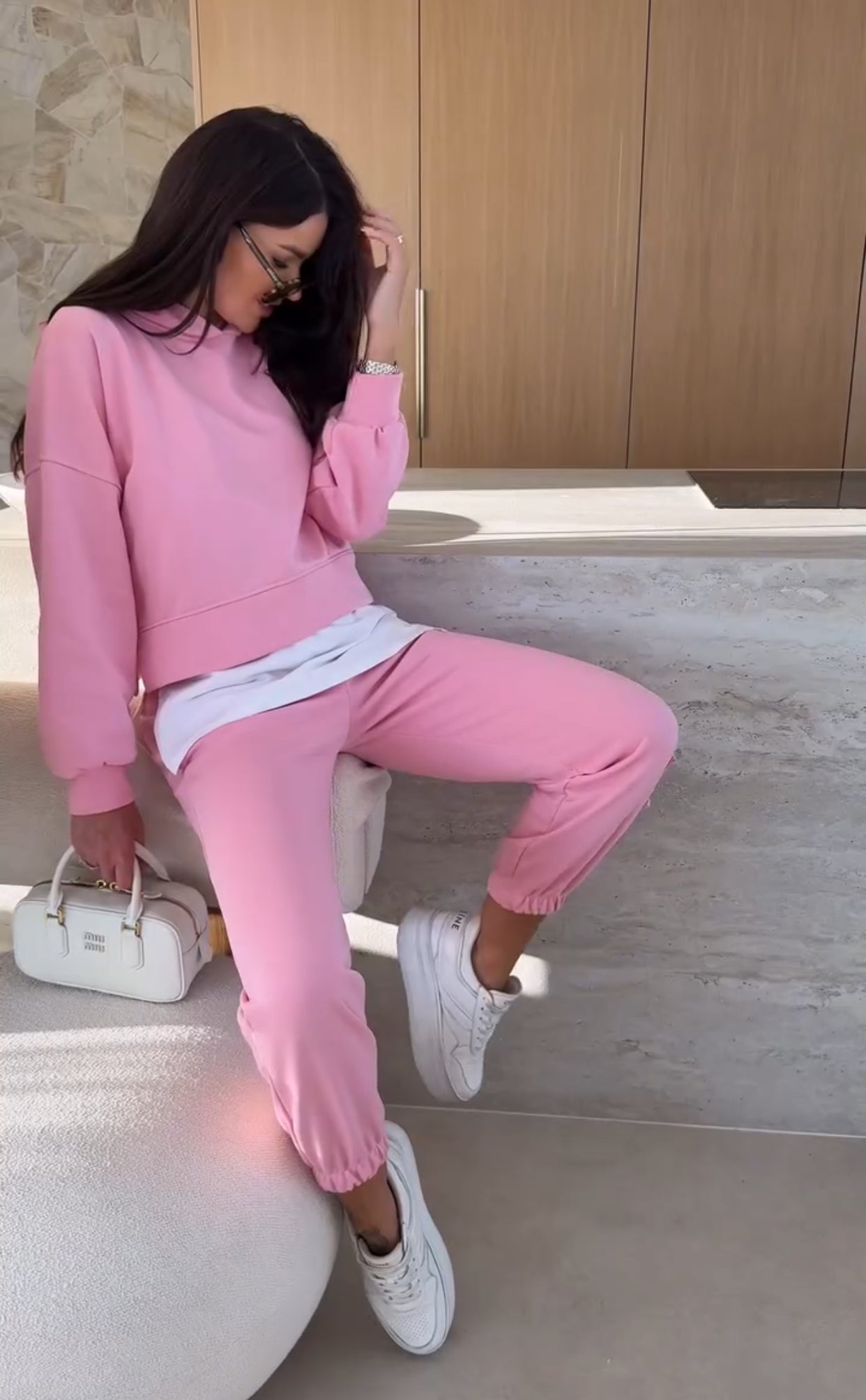 Completo donna Beatrice felpa con cappuccio e pantaloni elasticizzati