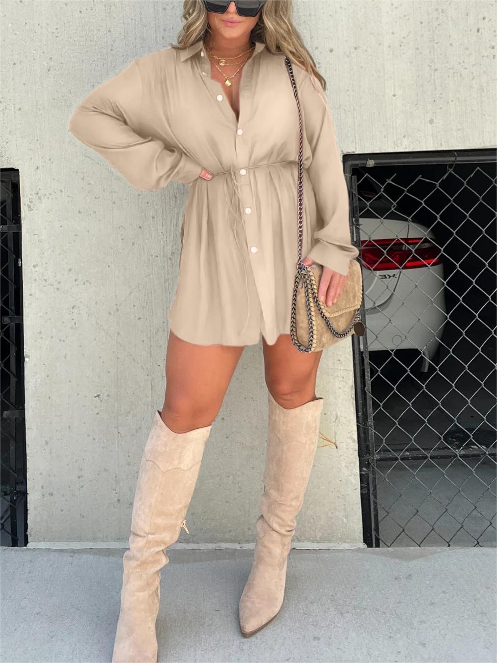 Completo donna Bianca con abito fluido e tuta in stile satinato, perfetto per look eleganti e raffinati