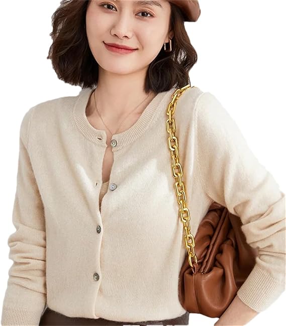 Maglione Alessandra con bottoni delicati