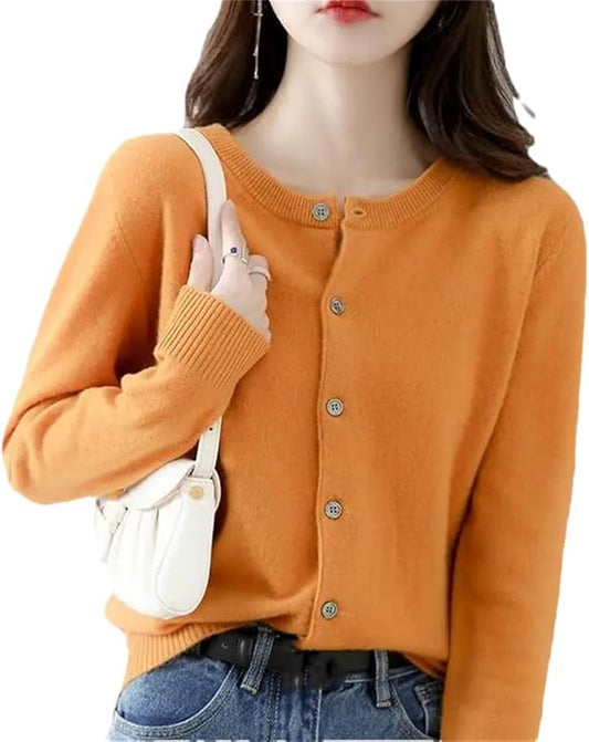 Maglione Alessandra con bottoni delicati