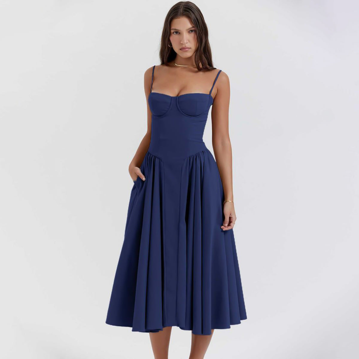 Abito midi donna Brisella strutturato con corpino aderente e lunghezza elegante, look raffinato e femminile