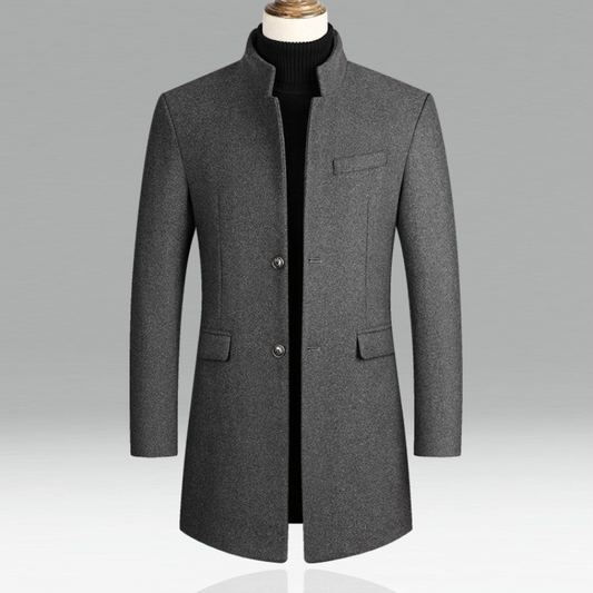 Cappotto uomo Fernando con taglio aderente e linea allungata