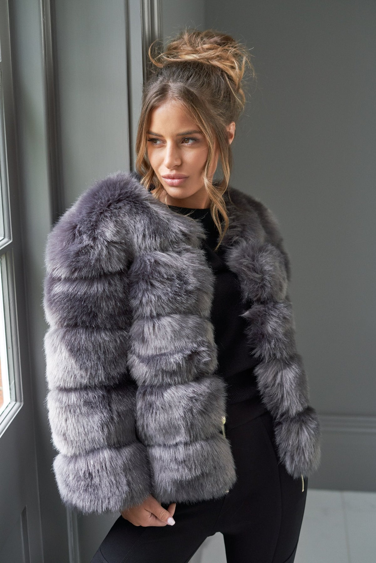 Giacca Nila donna in pelle sintetica elegante e moderna