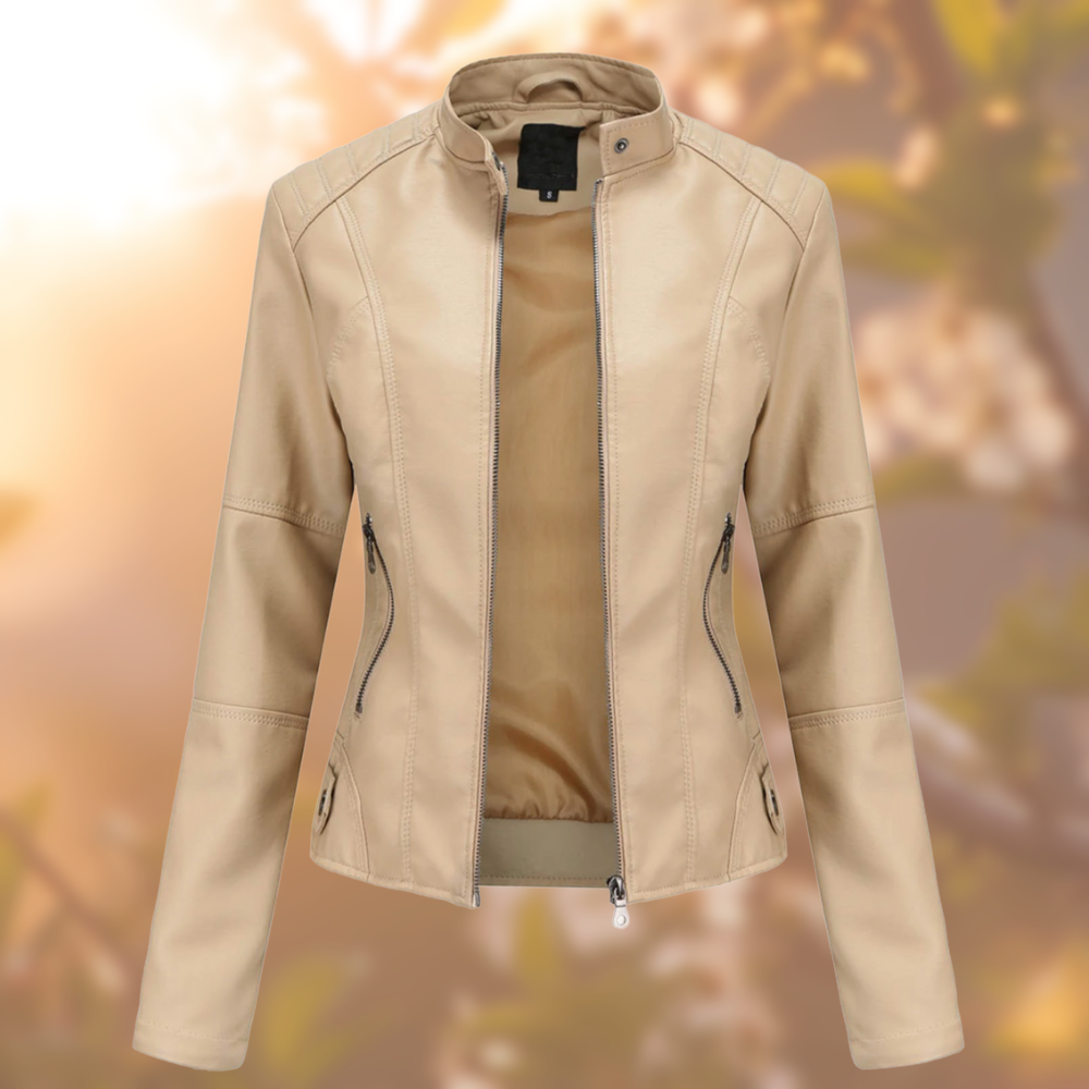 Giacca donna Carina stile biker con chiusura asimmetrica e dettagli metallici, look deciso e moderno