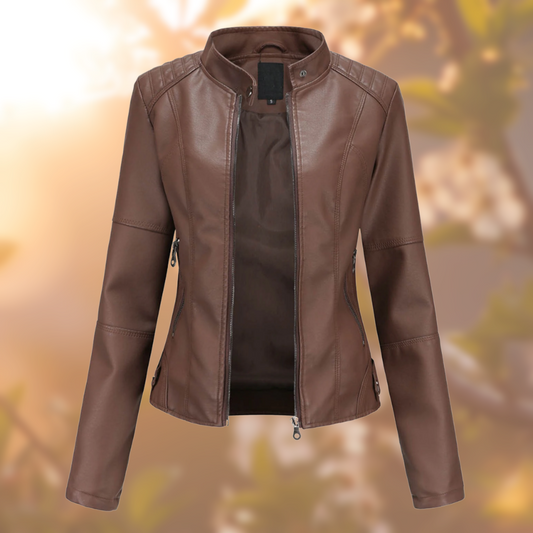 Giacca donna Carina stile biker con chiusura asimmetrica e dettagli metallici, look deciso e moderno