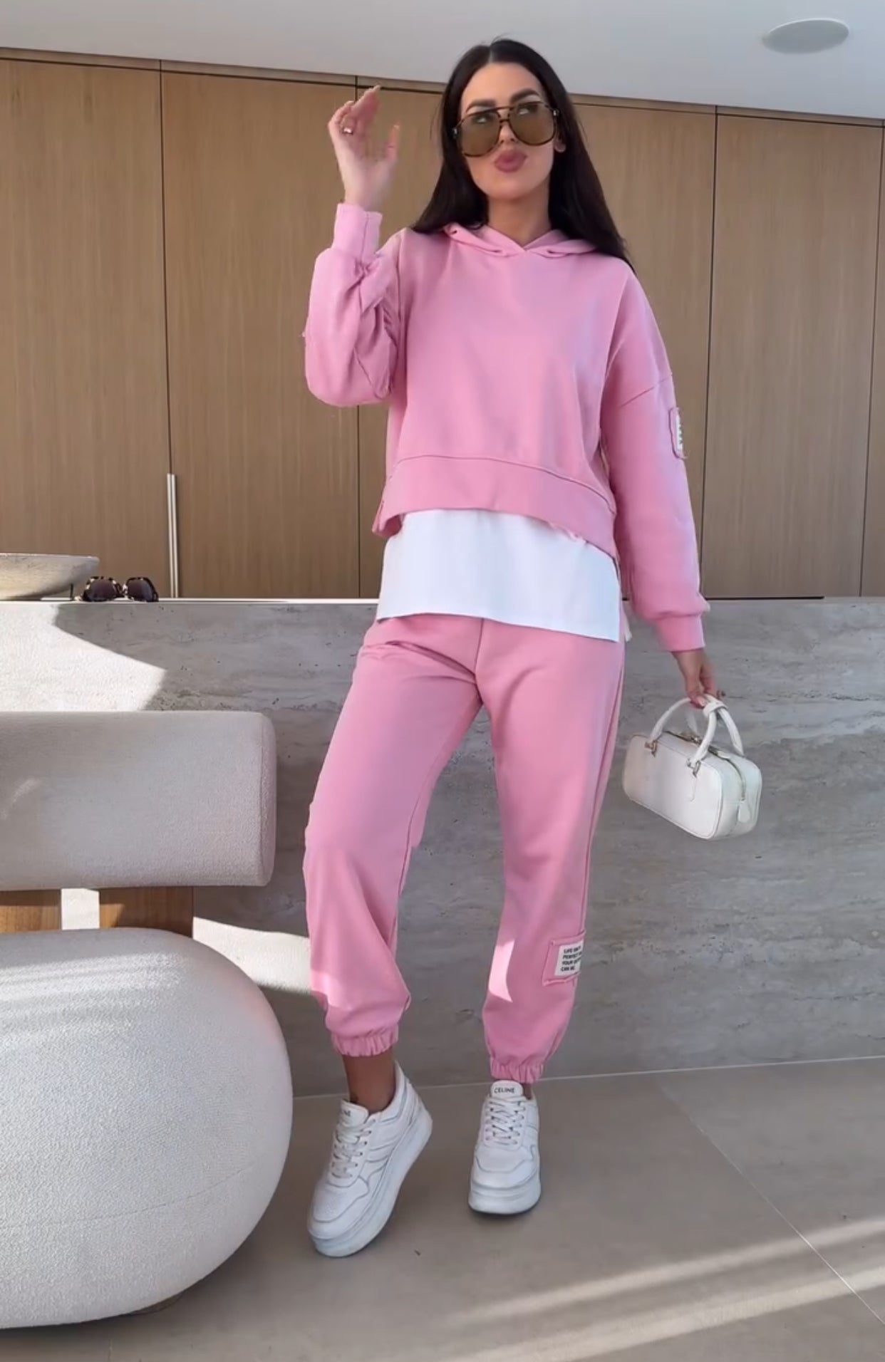 Completo donna Beatrice felpa con cappuccio e pantaloni elasticizzati