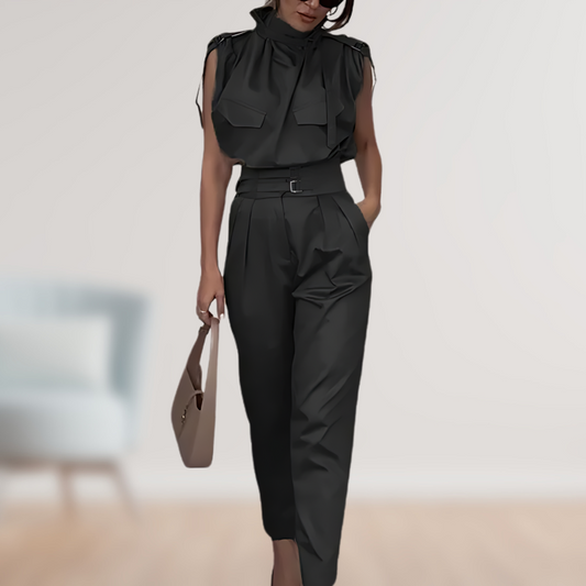 Completo da donna elegante a due pezzi con cintura in vita