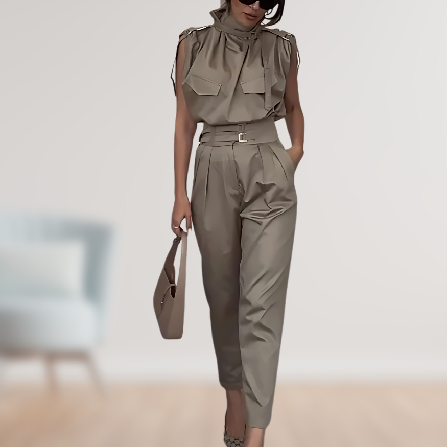 Completo da donna elegante a due pezzi con cintura in vita
