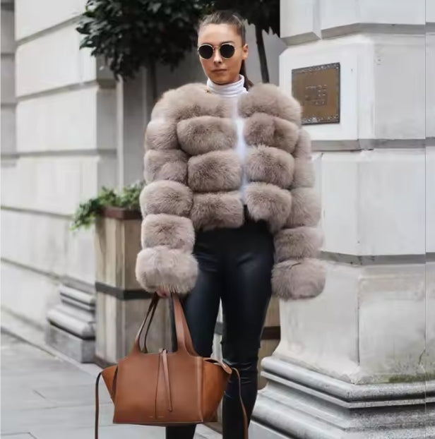 Giacca Nila donna in pelle sintetica elegante e moderna