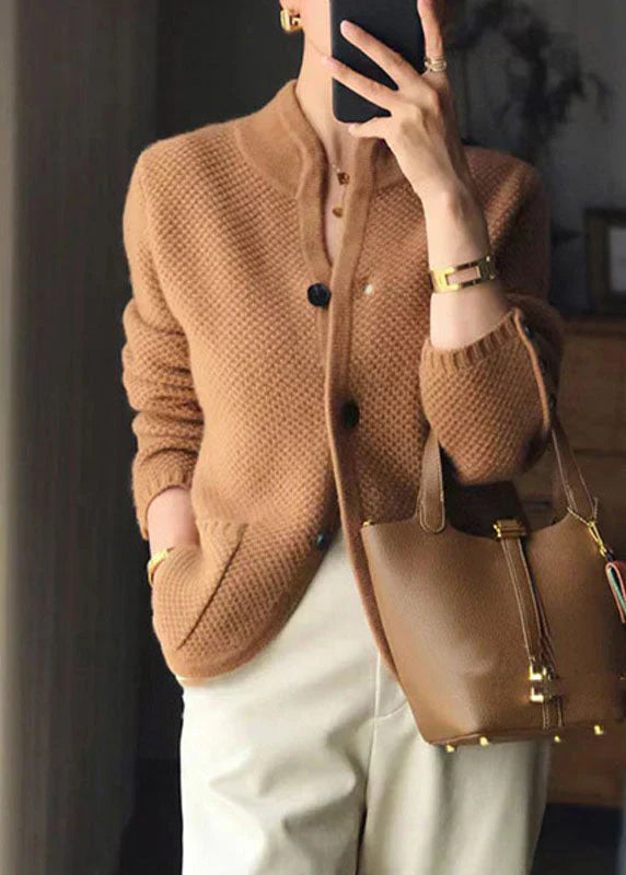 Gilet donna Casandra morbido ed elegante con bottoni decorativi sulle maniche