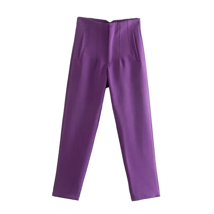 Pantaloni a vita alta con taglio moderno ed elegante