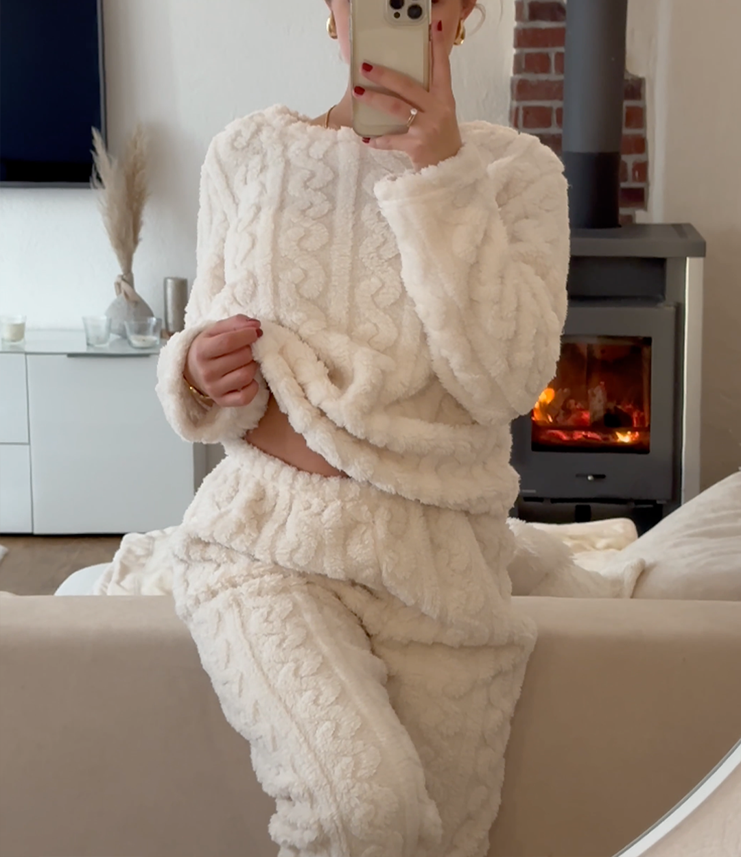 Pigiama donna Fabrizia due pezzi con top girocollo e pantaloni morbidi, look confortevole e elegante