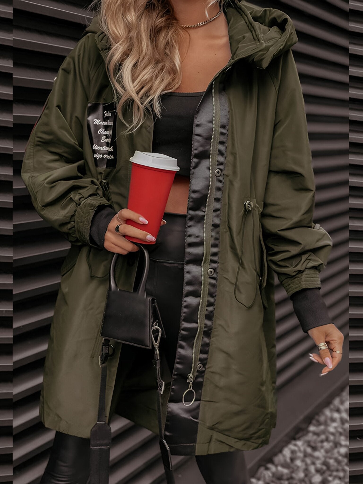 Giacca Evelina con cappuccio donna e maniche lunghe