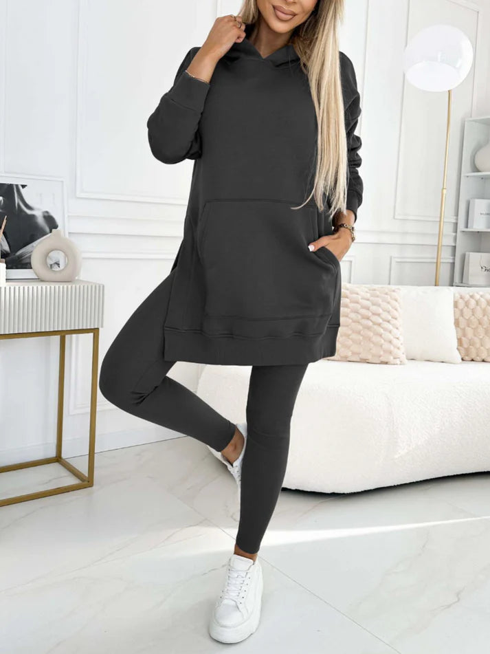 Completo donna Helina con leggings e felpa dal collo alto, silhouette elegante e versatile per outfit autunnali e invernali