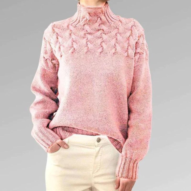 Maglione donna Noelia a collo alto con motivo lavorato e incrocio elegante, perfetto per look invernali moderni e raffinati