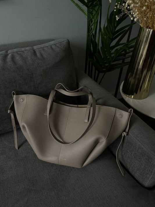 Borsa donna Clarissa in ecopelle elegante, design strutturato e dettagli raffinati per look quotidiani e sofisticati