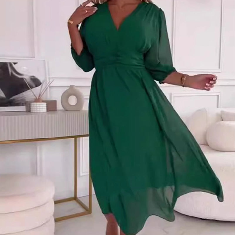 Abito midi Fiorella in chiffon fluido con taglio elegante