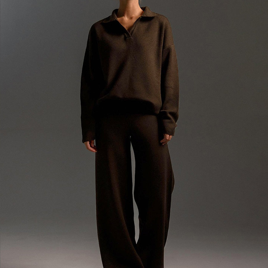 Completo 2 pezzi Avril con top a scollo a V e pantaloni a gamba larga, elegante e rilassato